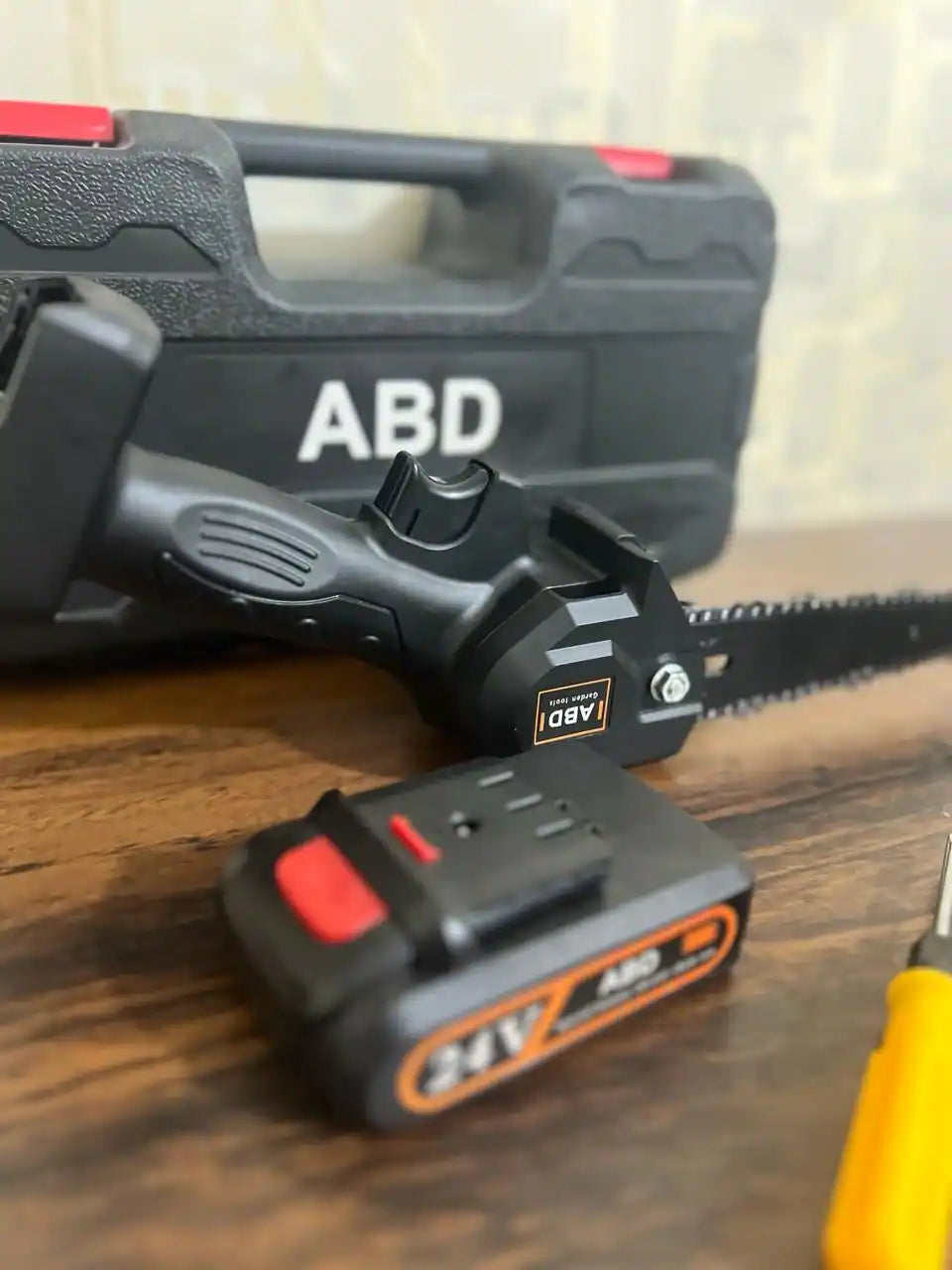 Rechargeable 24V Mini Electric ChainSaw