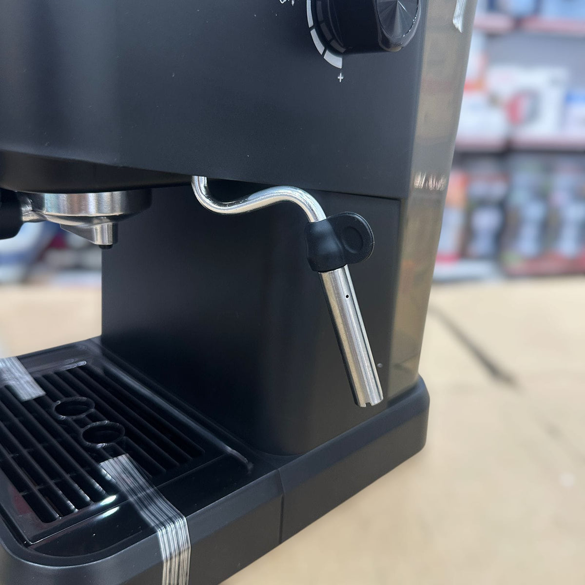 Spain Ufesa High Pressure Digital Espresso Machine
