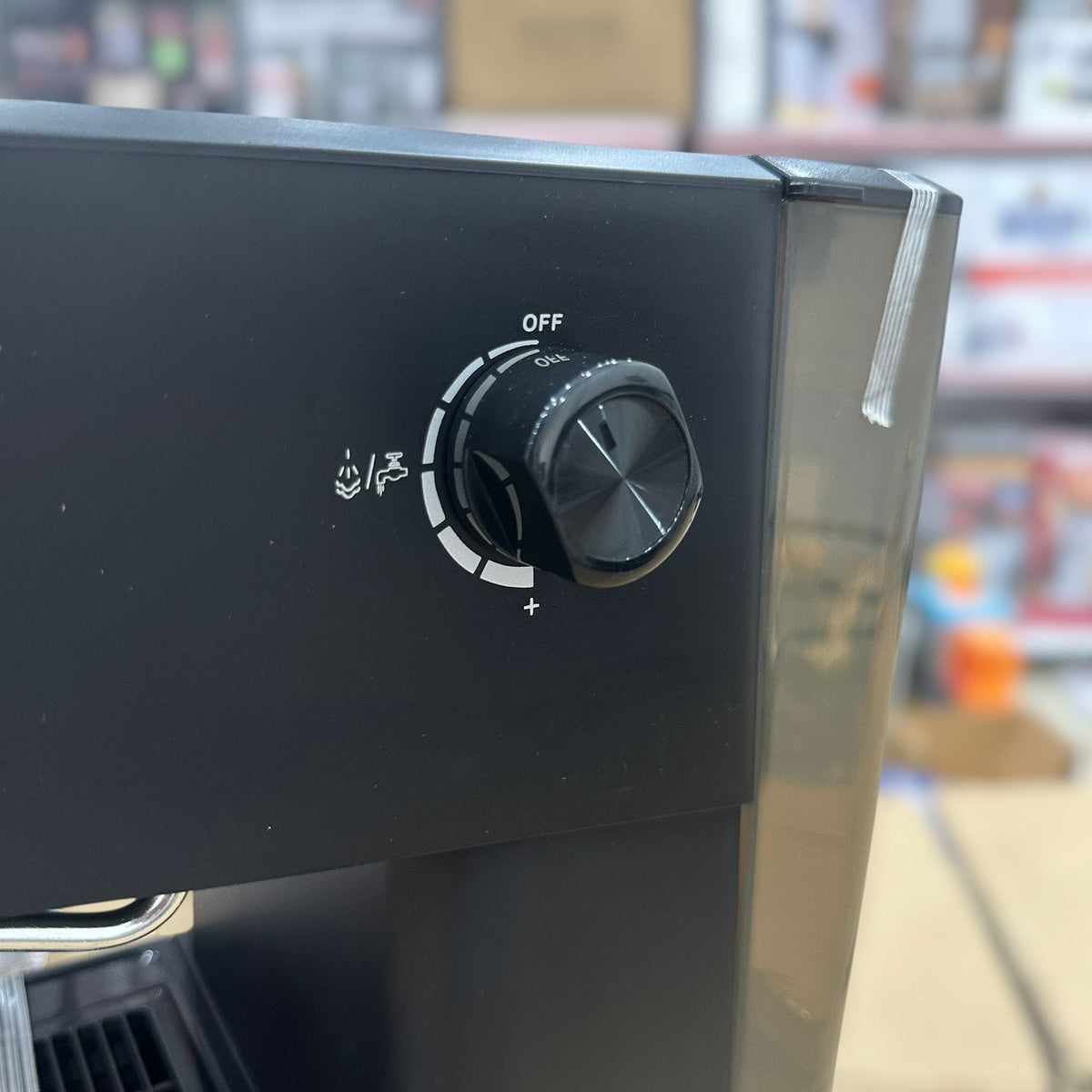 Spain Ufesa High Pressure Digital Espresso Machine