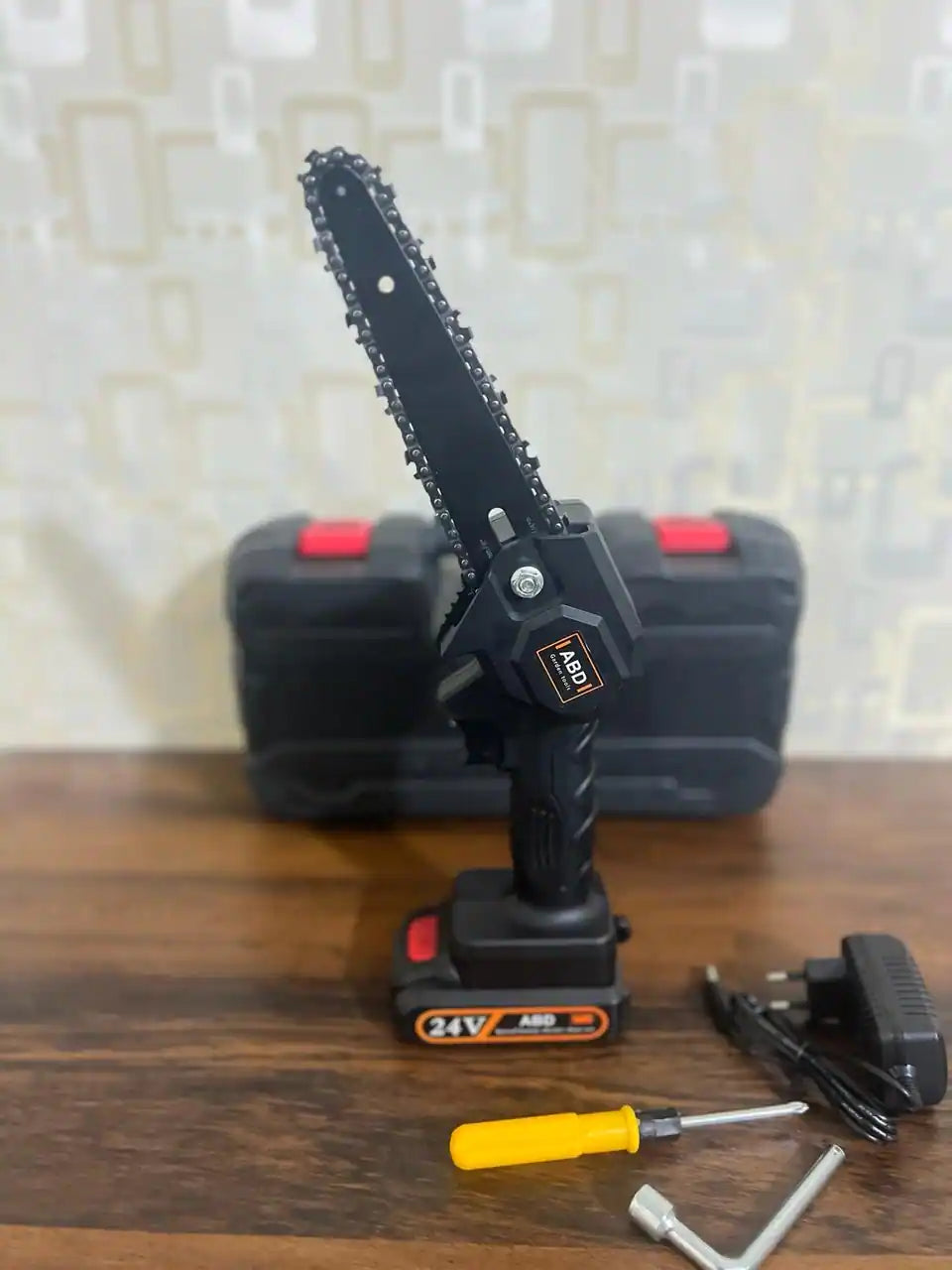 Rechargeable 24V Mini Electric ChainSaw